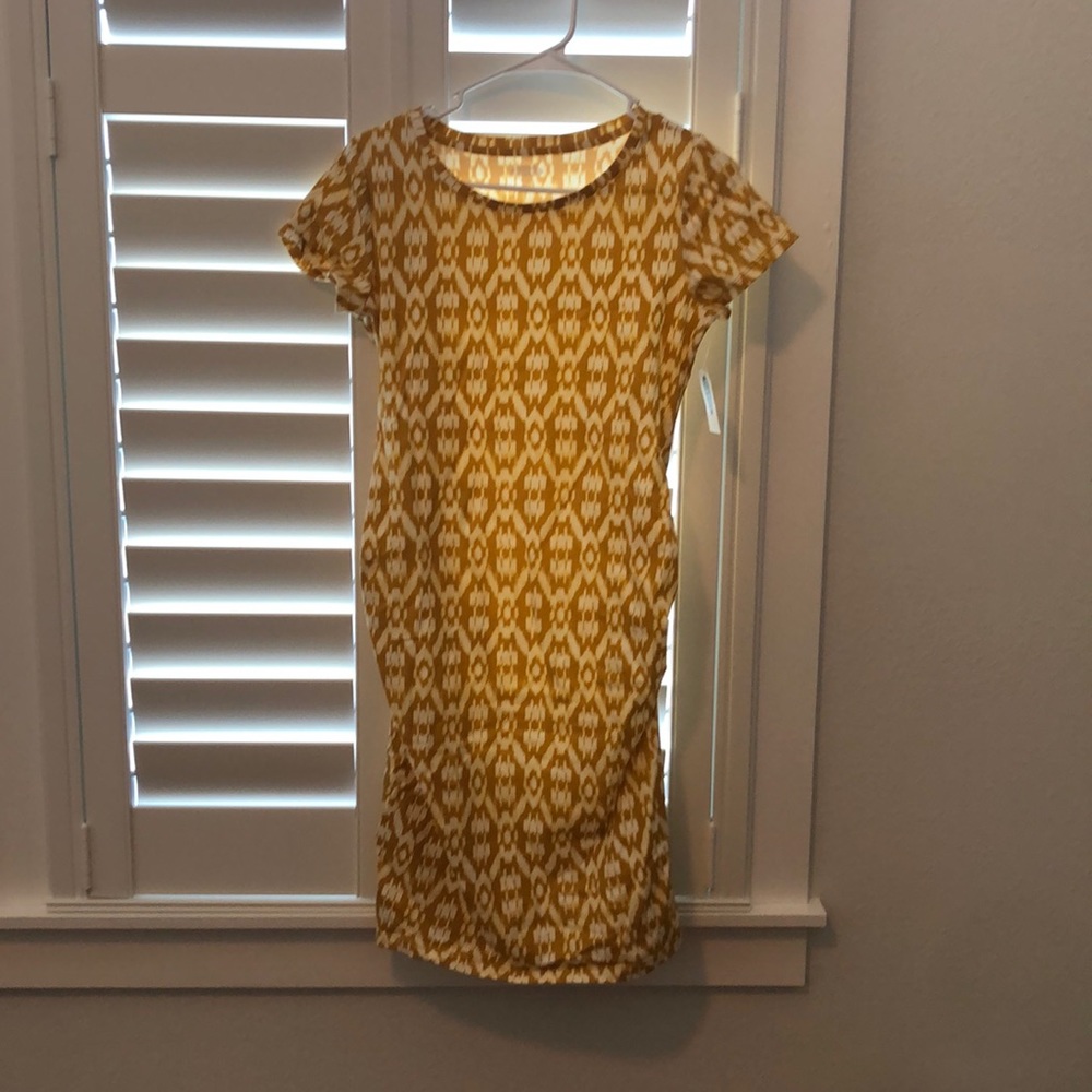 Old Navy Maternity Short Sleeve Fitted Dress